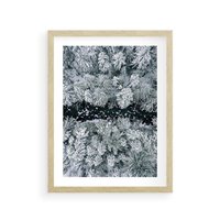 Plakat w ramie 30x40 - Zimowy Krajobraz z Góry - zdjęcie z góry, zaśnieżony las i zamarznięty strumyk - rama drewno