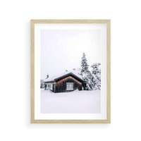 Plakat w ramie 50x70 - Zimowy Azyl: Domek w Górach - domek w górach, śnieg - rama drewno