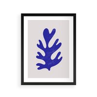 Plakat w ramie 50x70 - Przenikająca Struktura - boho plakat, niebieski liść w intensywnym kolorze - rama czarna