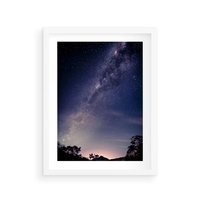 Plakat w ramie 50x70 - Gwiaździste Ujęcie - gwiaździste niebo, noc - rama biała