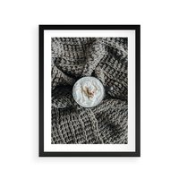 Plakat w ramie 40x50 - Relaks z Kawą i Kocem - ciepły wełniany koc, kawa z bitą śmietaną - rama czarna