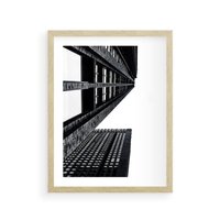 Plakat w ramie 50x70 - Geometryczna Asymetria - architektura, czarno białe zdjęcie - rama drewno