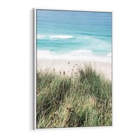 Obraz w ramie 80x120 - Harmonia Natury - widok z wydm, wydmy porośnięte trawami - rama biała