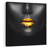 Obraz w ramie 50x50 - Złote Usta Kobiety - złote, usta - rama czarna