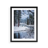Plakat w ramie 50x70 - Śnieżne cuda - zima, las - rama czarna