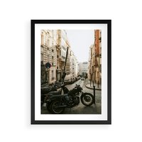 Plakat w ramie 50x70 - Ducha Przygody - motor, uliczka - rama czarna