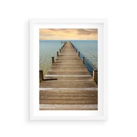Plakat w ramie 50x70 - Pomost ku morzu - pomost, morze - rama biała