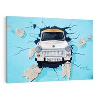 Obraz na płótnie 70x50 - Graffiti wśród gór artystyczne spojrzenie - samochód, graffiti