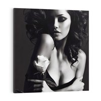 Obraz na płótnie 80x80 - Piękno kobiecego aktu uchwycone - kobieta, akt