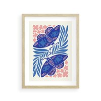 Plakat w ramie 50x70 - Migotliwa Rzeczywistość - ćmy, kwiaty - rama drewno