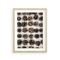 Plakat w ramie 40x50 - Jesienna Tekstura - kompozycja z suchych szyszek, jesienne szyszki - rama drewno