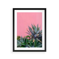 Plakat w ramie 30x40 - Tropikalne Liście na Różowej Ścianie - różowa ściana, tropikalne liście na jej tle - rama czarna