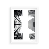 Plakat w ramie 50x70 - Architektoniczna Symetria - architektura, wysoki wieżowiec - rama biała