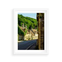 Plakat w ramie 40x50 - Odkryj tajemnice miasta - uliczka, perspektywa - rama biała