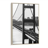 Obraz w ramie 50x70 - Ikona Miasta - most Nowy Jork, czarno biała fotografia - rama drewno