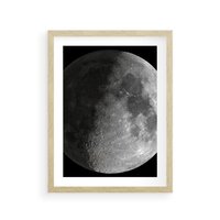 Plakat w ramie 30x40 - Kontrastowy księżyc w czerni i bieli - księżyc, czarno - rama drewno