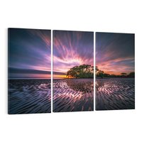 Obraz na płótnie 120x80 - Górska idylla: Domek nad strumykiem - jezioro, wyspa