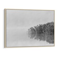 Obraz w ramie 120x80 - Mglisty Brzeg Jeziora - czarno białe zdjęcie, zamglone jezioro - rama drewno