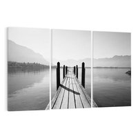 Obraz na płótnie 120x80 - Spokojna Przystań - czarno biała fotografia, drewniany pomost na jeziorze