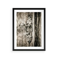 Plakat w ramie 40x50 - Stare Drzwi z Ozdobną Klamką - stare drzwi, klamka - rama czarna