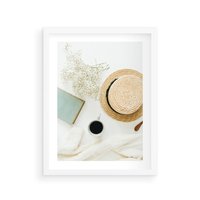 Plakat w ramie 30x40 - Boho Urok - kompozycja boho, slomkowy kapelusz - rama biała