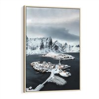 Obraz w ramie 80x120 - Ciepło i Urok Północy - skandynawskie, domki - rama drewno