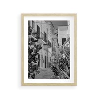 Plakat w ramie 50x70 - Nadmorska Uliczka - czarno białe zdjecie, uliczka w nadmorskim mieście - rama drewno