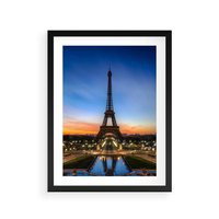Plakat w ramie 50x70 - Wieża Eiffla w Innej Odsłonie - wieża, Eiffla - rama czarna
