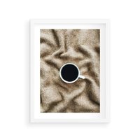 Plakat w ramie 50x70 - Filiżanka Kawy na Brązowym Kocu - kawa, czarna kawa - rama biała