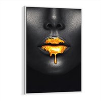 Obraz w ramie 80x120 - Złote Usta Kobiety - złote, usta - rama biała