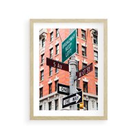 Plakat w ramie 50x70 - Namiastka wielkiego miasta - Nowy Jork, drogowskaz - rama drewno