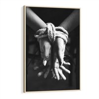 Obraz w ramie 80x120 - Splątane Uczucia - czarno biała fotografia, artystyczna - rama drewno