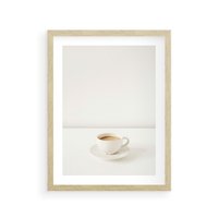Plakat w ramie 40x50 - Kawa w Prostocie - kawa w filizance, białe tłó - rama drewno
