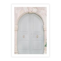 Plakat bez ramy 21x30 - Błękitne Drzwi Kamienicy: Urok Historii - stare piękne drzwi do kamienicy, błękitne drzwi