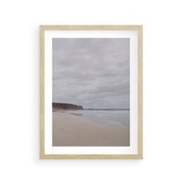 Plakat w ramie 50x70 - Mglista plaża - plaża, mgła - rama drewno
