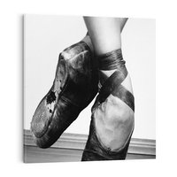 Obraz na płótnie 80x80 - Taniec Zmysłów - artystyczne zdjęcie, odcienie szarości