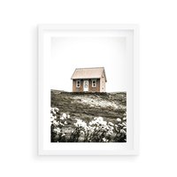 Plakat w ramie 30x40 - Krajobraz z Przeszłości: Kwitnąca Łąka w Sepii - domek na wzgórzu, kwitnąca łąka - rama biała