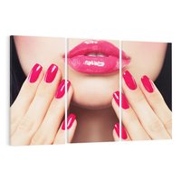 Obraz na płótnie 120x80 - Wyrażenie Piękna - paznokcie, usta
