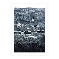Plakat bez ramy 50x70 - Domki w Chmurach - górski zimowy krajobraz, dommki na wzgórzach