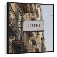 Obraz w ramie 50x50 - Magiczne Spacery - hotel, uliczka - rama czarna