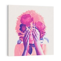 Obraz na płótnie 70x70 - Kwiaty we Włosach - różowa postać, grafika