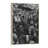 Obraz w ramie 50x70 - Kontrastujące miasto - miasto, biało - rama drewno